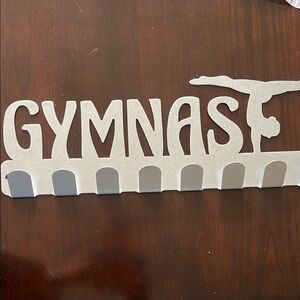 Gymnast Silver Medal Holder Wall Decor‎